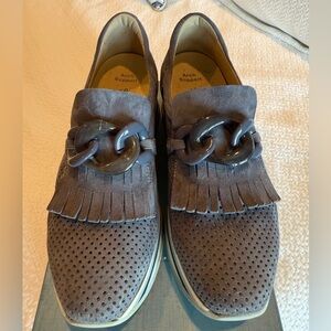 Softwares Carly Denim Sneakers 8.5 Blue EUC